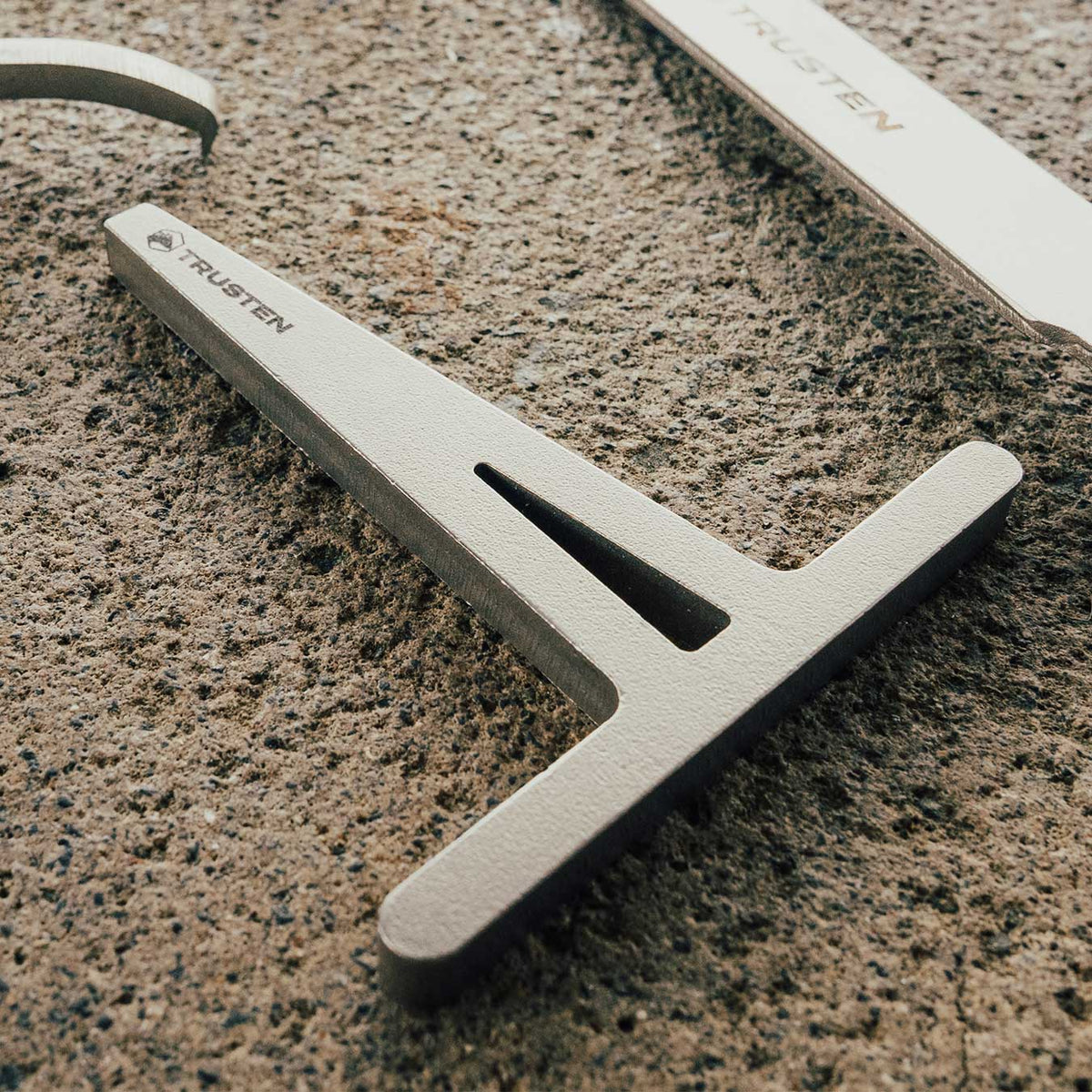 The Trough Wedger – Quick & Efficient Trough Repair